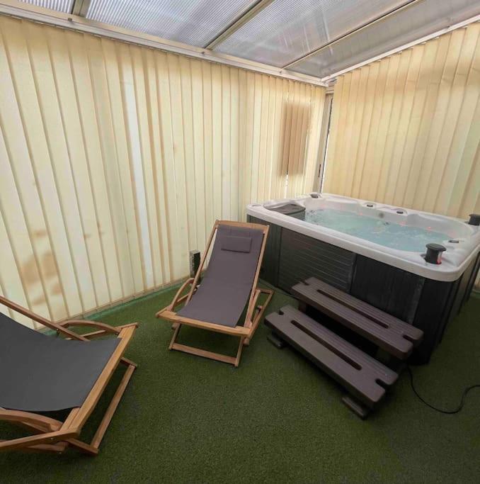 Houdarling Chalet Et Spa Hammam Jacuzzi Et Sauna Ним Экстерьер фото